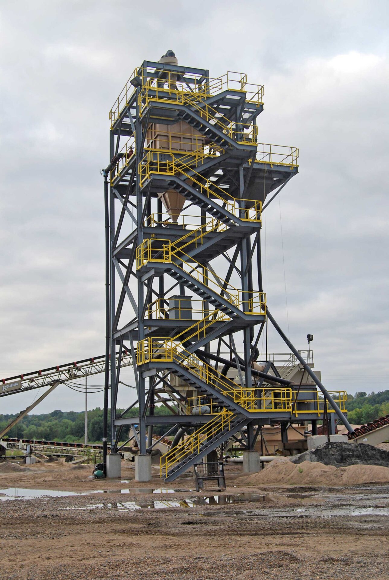 A lignite removal system